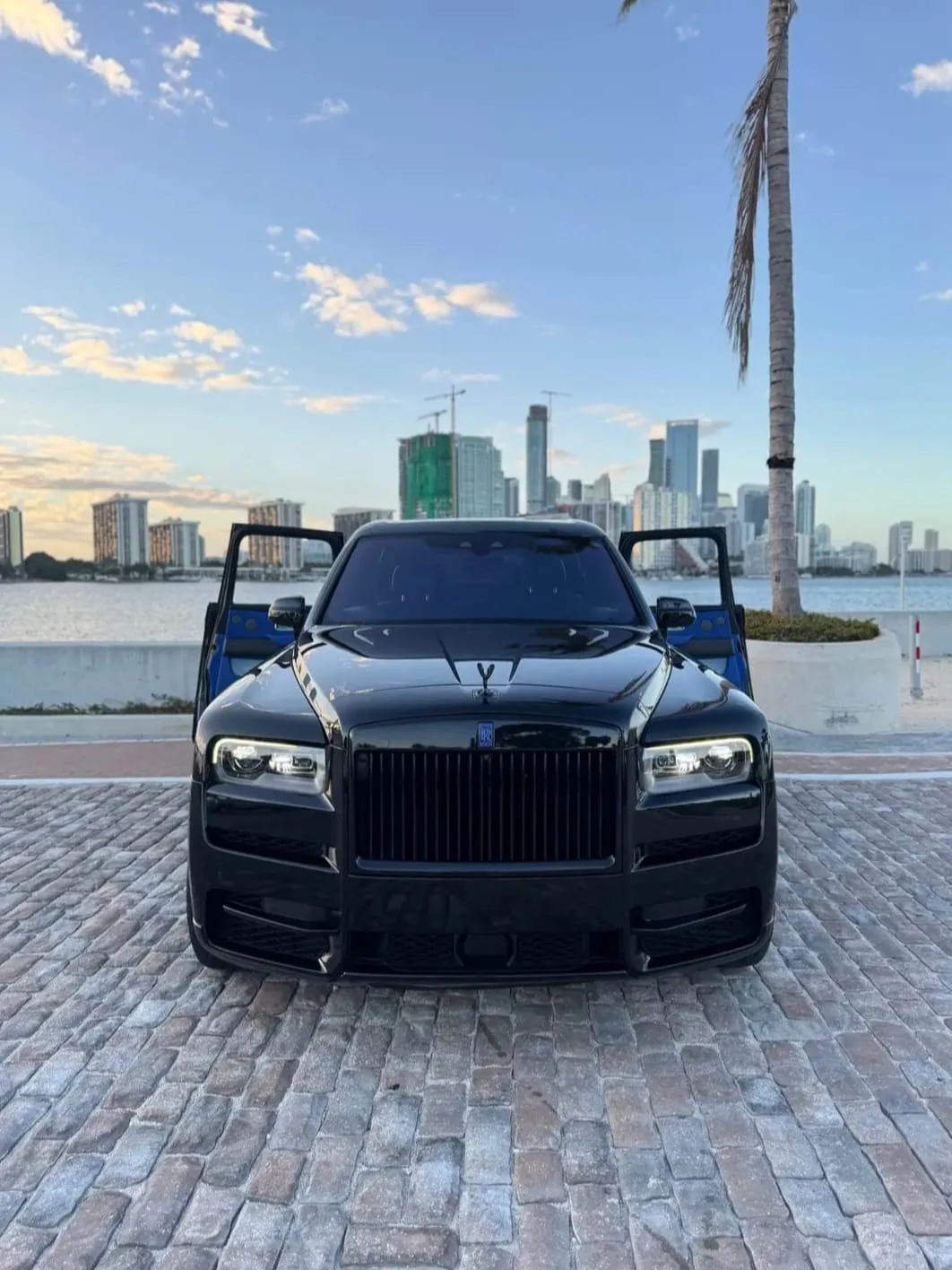 Rolls-Royce exterior